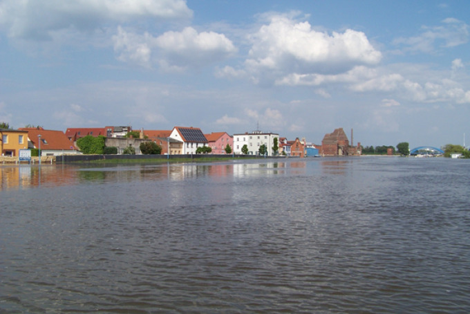 Hochwasser in Wittenberge 2013 mit Blick auf die Elbstraße